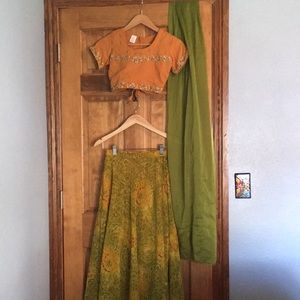 Traditional Indian Dress (Lehenga Choli), XS, 3P